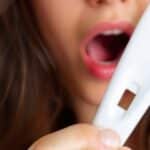 Symptôme grossesse premier jour : Peut-on vraiment savoir dès le début ?